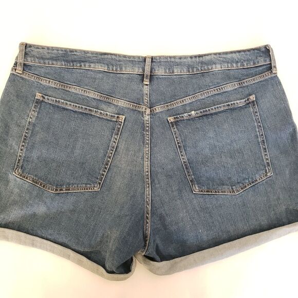 OLD NAVY Women SIZE 26 High Waist O.G. Straight Distress Jean Cuff Shorts - Picture 5 of 11